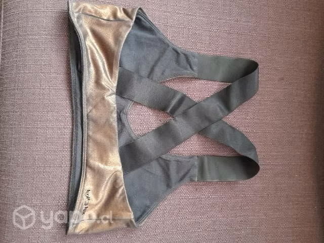 Peto cobrizo deportivo correas elásticas negras