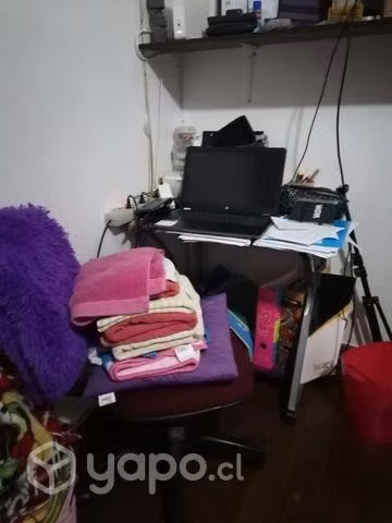 Escritorio de color morado - Imagen 2