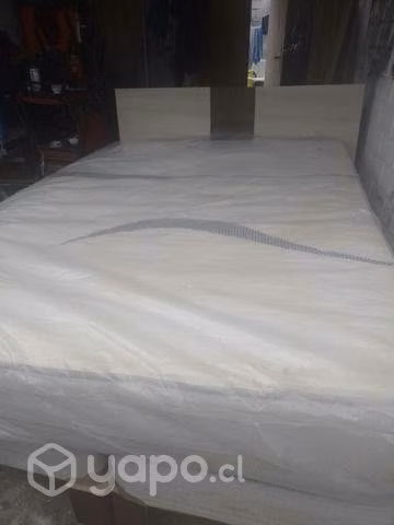 Cama de dos plazas europea colchón Bosch en buenas