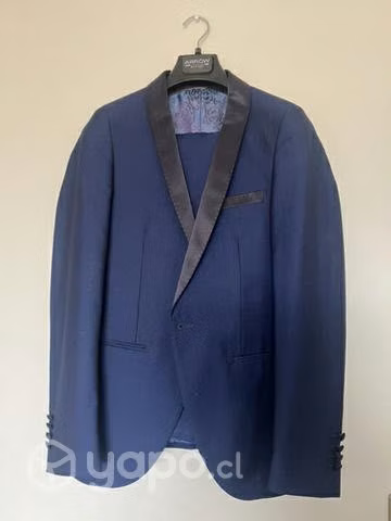 Terno marca Arrow, talla 40. Color azul marino