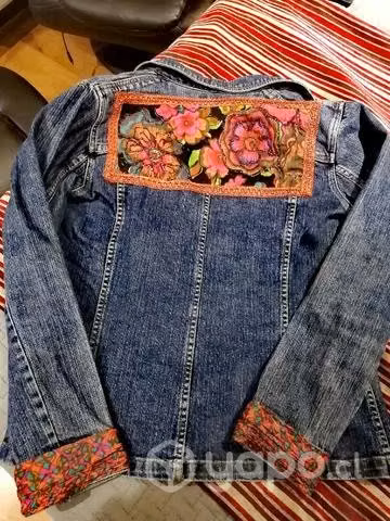 Chaqueta jeans intervenida