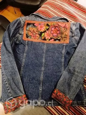 Chaqueta jeans intervenida