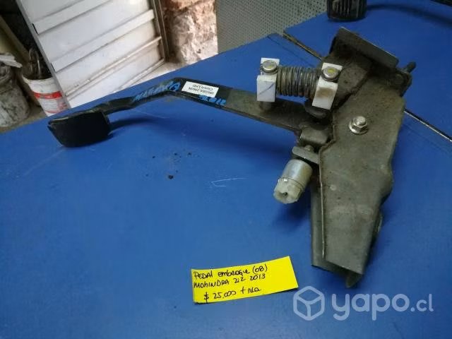 Pedal embriague Mahindra