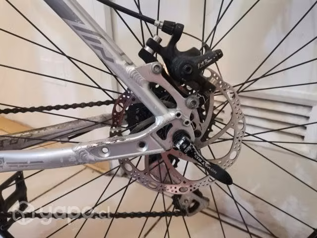 Bicicleta FELT