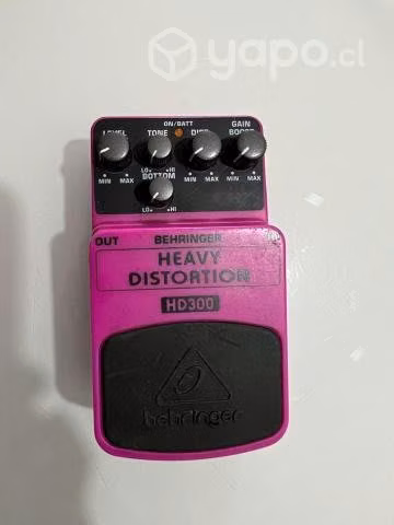 Pedal De Efecto Behringer Heavy Distortion Hd300