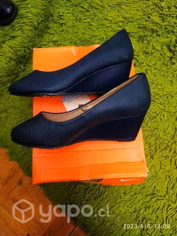 Zapatos color negro