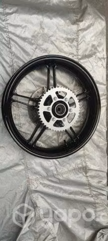 Llanta o rueda Yamaha R15 yzfr15 casi nueva - Imagen 5