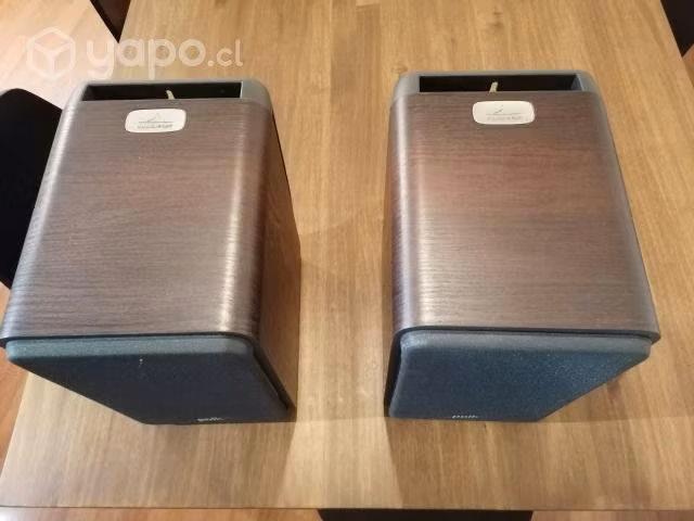 Parlantes Bookshelf Polk S15 + pedestales