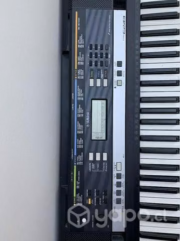 Teclado Yamaha PSR E243 - Imagen 3