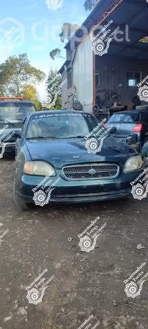 Capot Suzuki baleno 2000