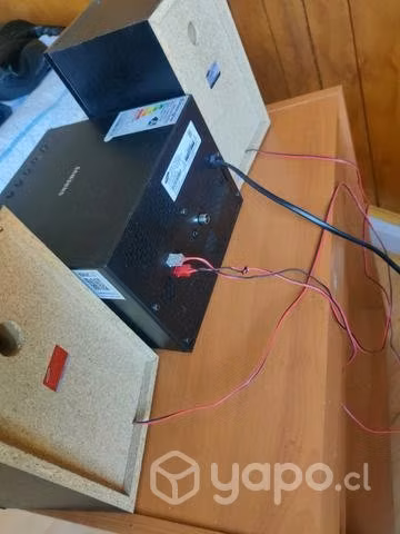 Equipo de música Samsung con 2 parlantes