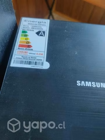Equipo de música Samsung con 2 parlantes