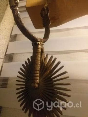 Espuela antigua chapida uso decorativo anticuario
