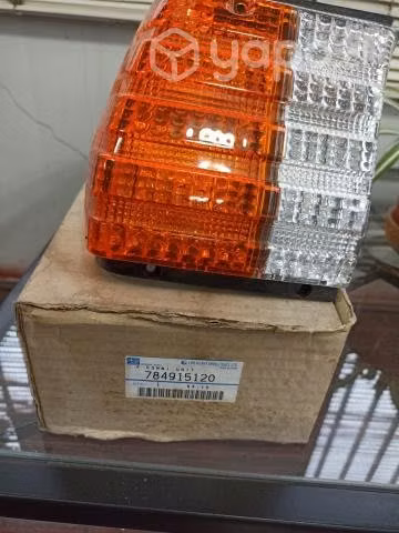 Farol combinado derecho subaru