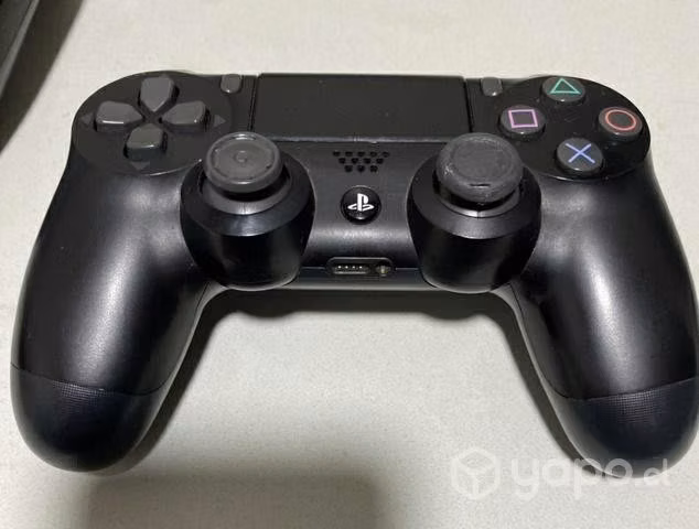 Consola Play Station 4, 1TB, 2 Controles, 3 juegos