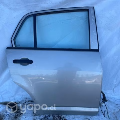 Puerta trasera derecha Nissan Tiida 2011