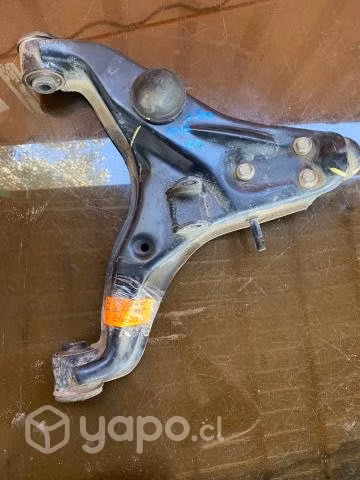 Bandeja inf del izq original Mitsubishi L200 2019