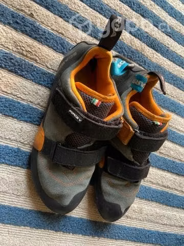 Zapatillas de escalada Marca Scarpa 43 1/2 Valpo