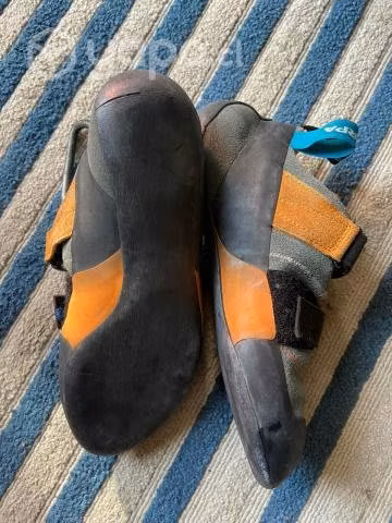 Zapatillas de escalada Marca Scarpa 43 1/2 Valpo