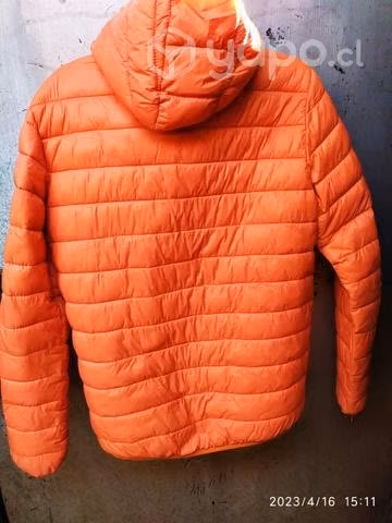 Casaca naranja