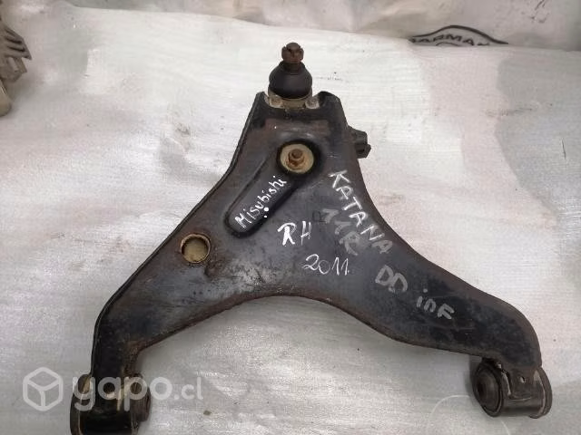 Bandeja delantera inferior RH Mitsubishi katana