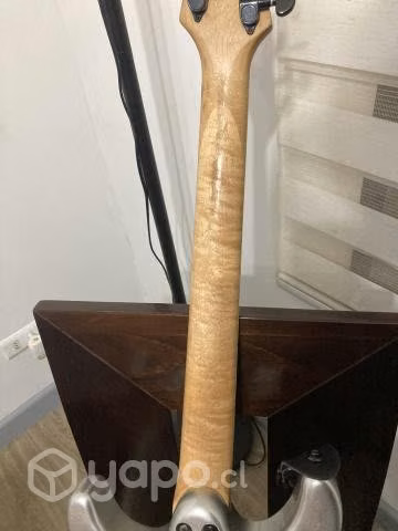 Ibáñez gio súper strato
