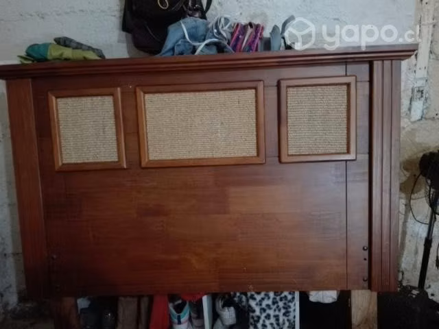 Bello respaldar de madera hermoso 1/2