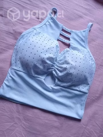 Crop blanco nuevo