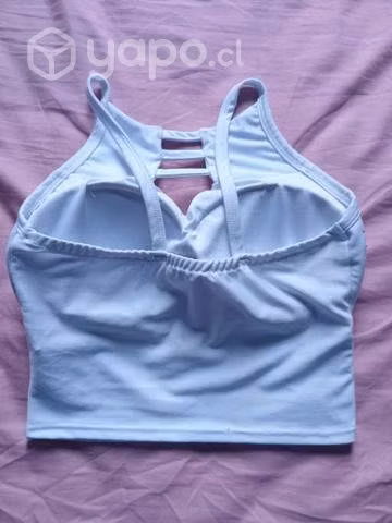 Crop blanco nuevo