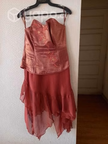 Corsé y falda