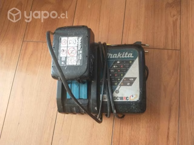 Batería más cargador MAKITA
