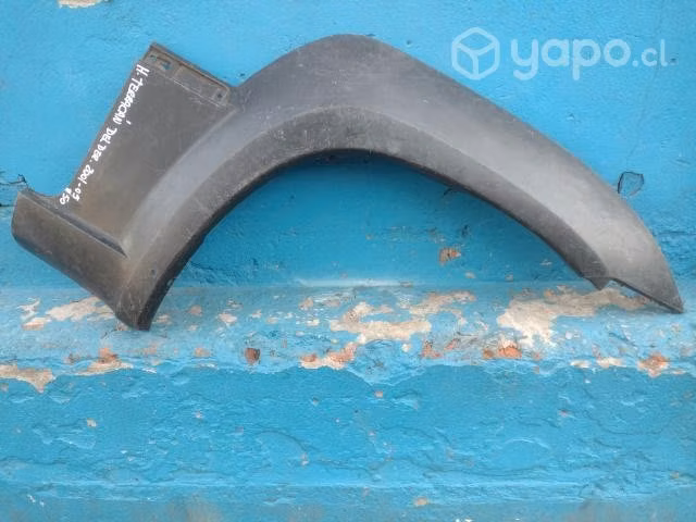 Moldura del der Hyundai terracan 2001-2004
