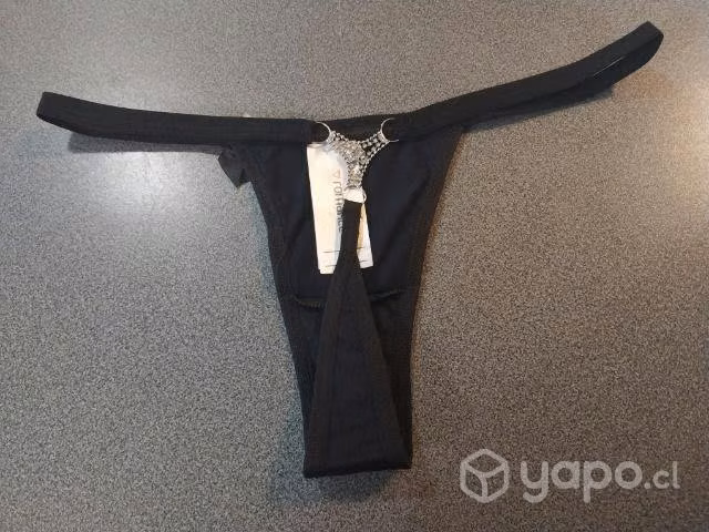Ropa interior brasileña