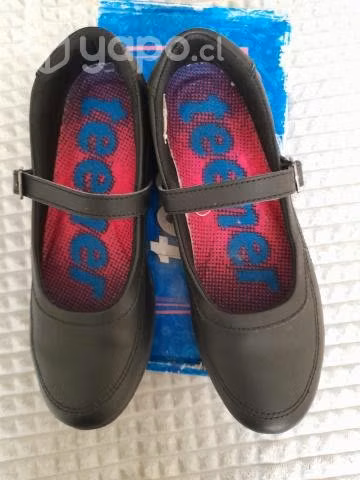 Zapato escolar 38 muy poco uso