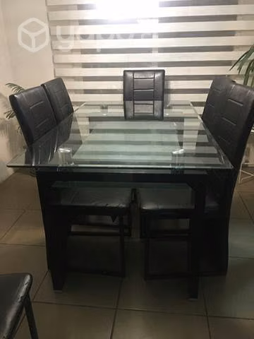 Comedor vidrio mesa más sillas
