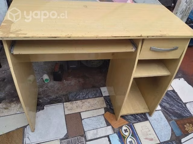Escritorio de madera
