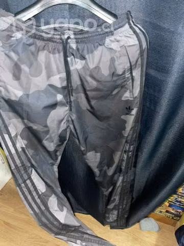Pantalón Adidas original - Imagen 2