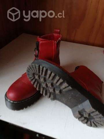 Botines rojo caña alta, número 36 - Imagen 2