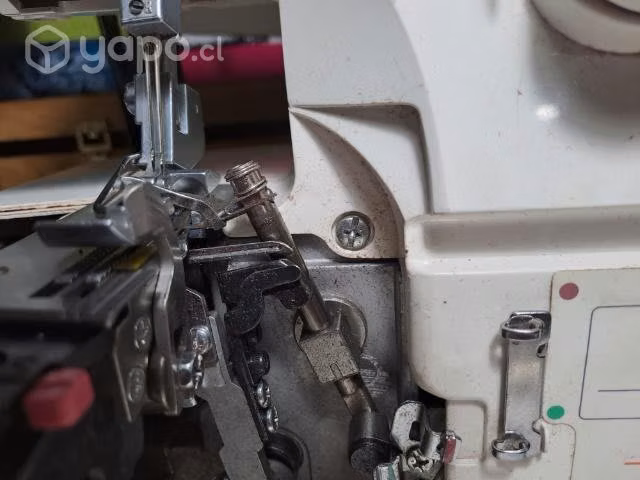 Maquina overlock