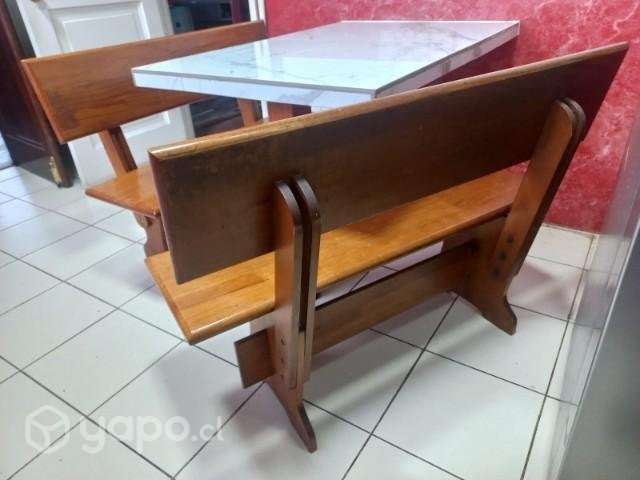 Mesa de cocina con dos bancos - Imagen 3