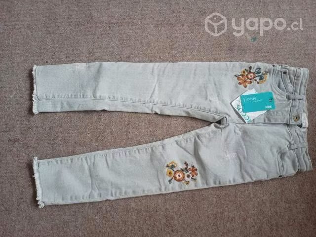 Pantalón nuevo marca Ficcus talla 6 - Imagen 2