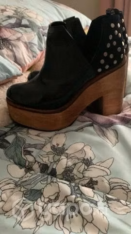 Botines marca Juani chop