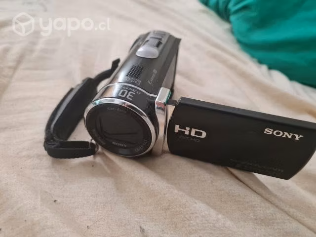 Sony HandyCam HDR-CX190 CONVERSABLE
