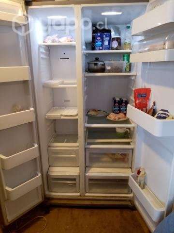 Refrigerador dos puertas Side by side - Imagen 3