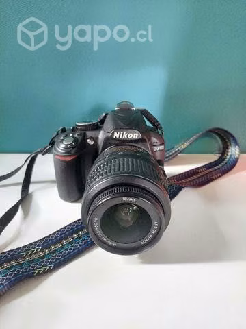 Camara Nikon D3100