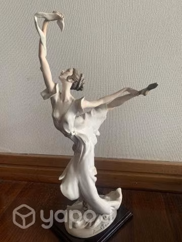 Figura porcelana Florencia.Guseppe Armani. Bailari