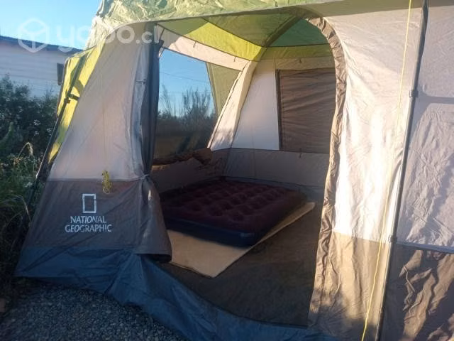 Carpa para hasta 10 personas.