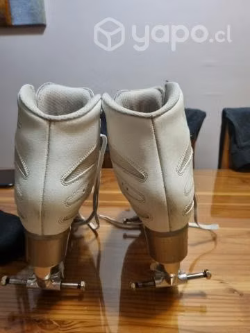 Patines de patinaje artístico