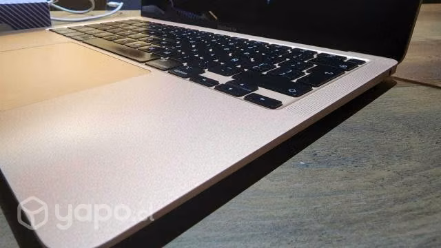 Macbook Air M1 2020 ROSADO - Imagen 4