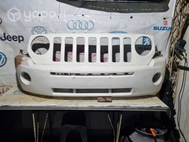 Parachoque jeep patriot 08-12